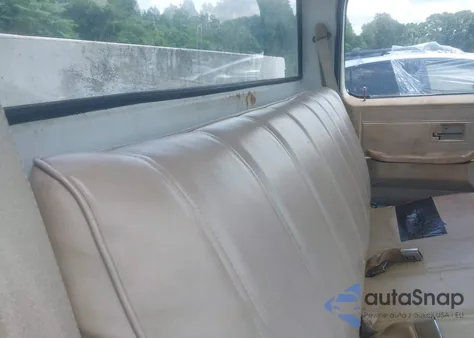 1985 Chevrolet C20 from USA, damaged, VIN 1GBGC24M1FS184803